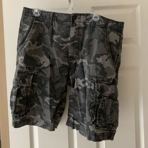Men’s Camo Cargo Shorts.